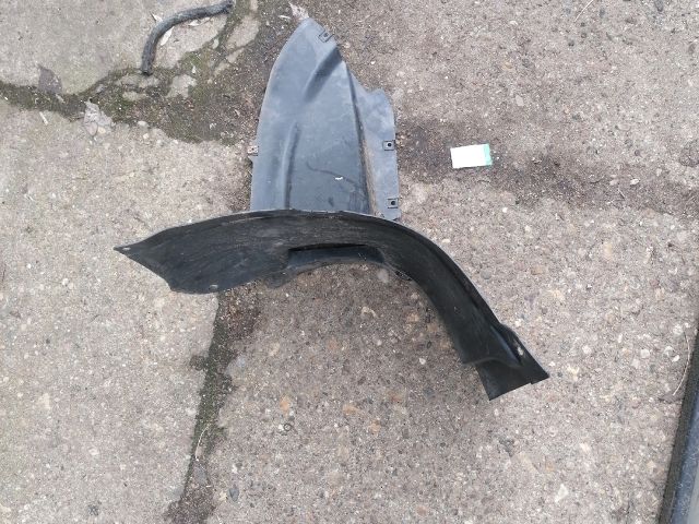 bontott VW PASSAT B6 Jobb első Első Dobbetét (Kerékjárati, Műanyag)