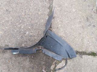 bontott VW PASSAT B6 Jobb első Első Dobbetét (Kerékjárati, Műanyag)