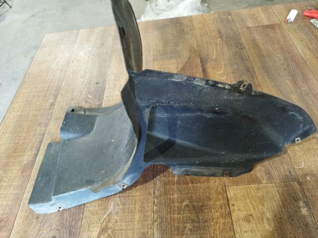 bontott VW PASSAT B6 Jobb első Első Dobbetét (Kerékjárati, Műanyag)