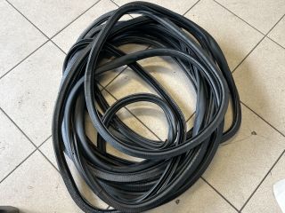 bontott VW PASSAT B6 Jobb első Gumikéder