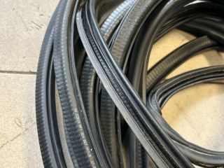 bontott VW PASSAT B6 Jobb első Gumikéder