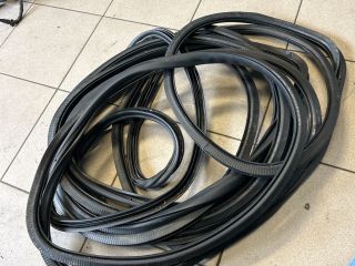 bontott VW PASSAT B6 Jobb első Gumikéder