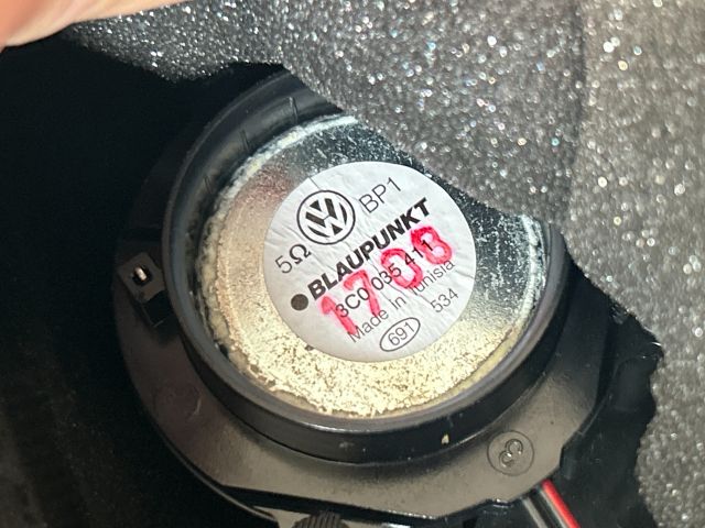 bontott VW PASSAT B6 Jobb első Kis Hangszóró Burkolat