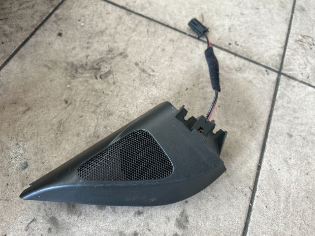 bontott VW PASSAT B6 Jobb első Kis Hangszóró Burkolat