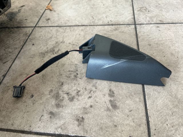 bontott VW PASSAT B6 Jobb első Kis Hangszóró Burkolat