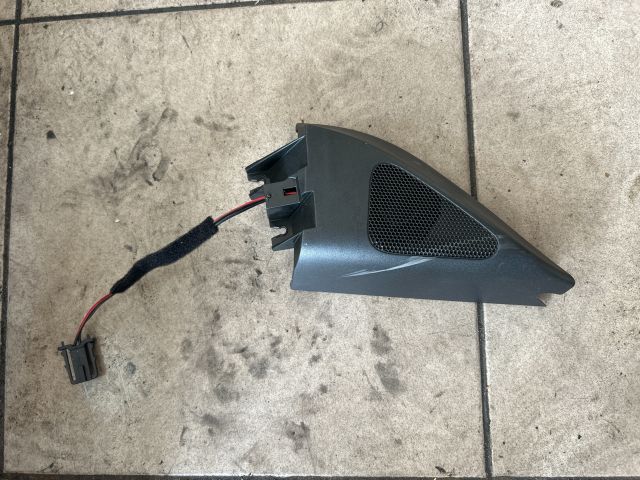 bontott VW PASSAT B6 Jobb első Kis Hangszóró Burkolat