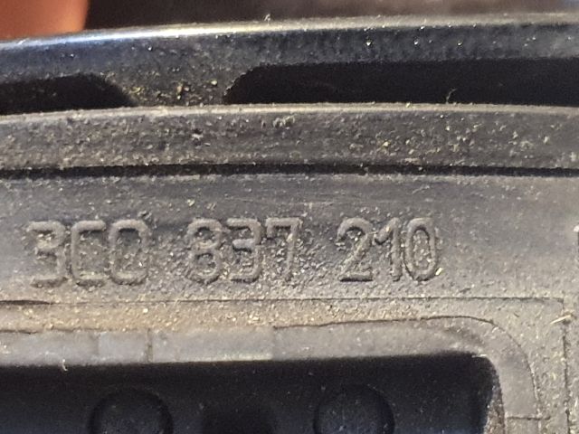 bontott VW PASSAT B6 Jobb első Külső Kilincs