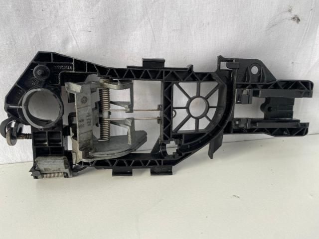 bontott VW PASSAT B6 Jobb első Külső Kilincsfészek