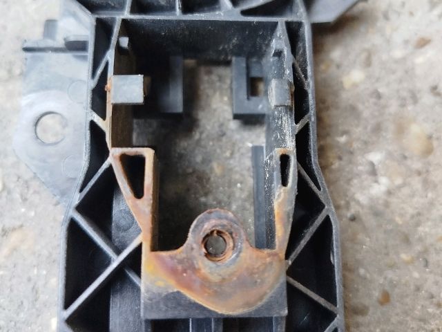 bontott VW PASSAT B6 Jobb első Külső Kilincsfészek