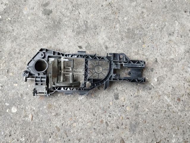 bontott VW PASSAT B6 Jobb első Külső Kilincsfészek