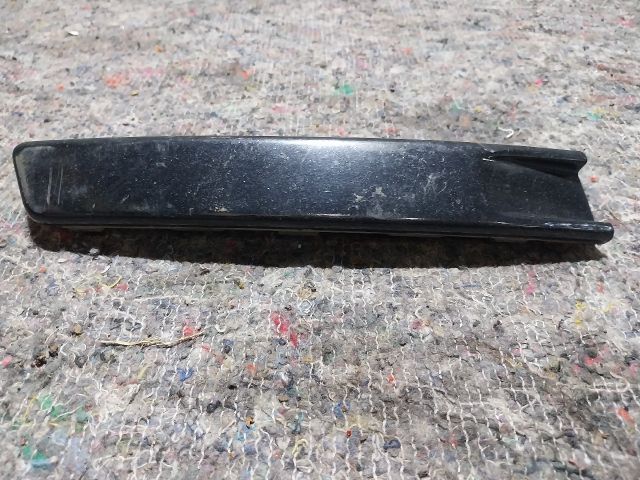 bontott VW PASSAT B6 Jobb első Lökhárító Díszléc