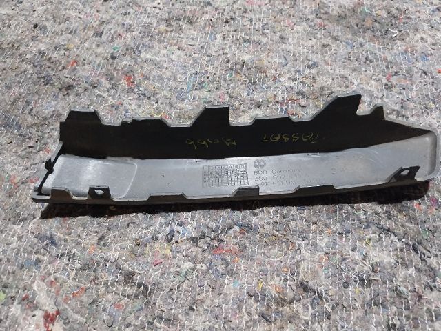 bontott VW PASSAT B6 Jobb első Lökhárító Díszléc