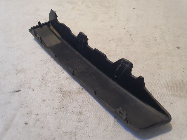 bontott VW PASSAT B6 Jobb első Lökhárító Díszléc