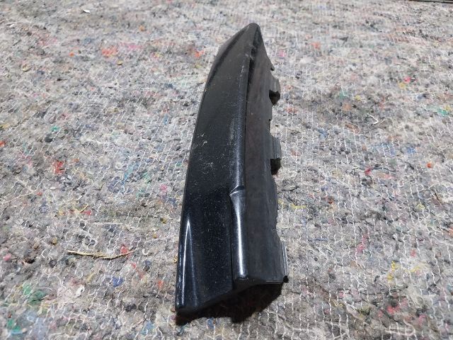 bontott VW PASSAT B6 Jobb első Lökhárító Díszléc