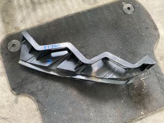bontott VW PASSAT B6 Jobb első Lökhárító Tartó (Műanyag)