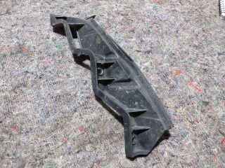 bontott VW PASSAT B6 Jobb első Lökhárító Tartó (Műanyag)