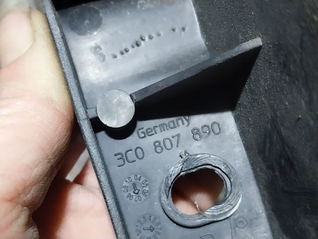 bontott VW PASSAT B6 Jobb első Lökhárító Tartó (Műanyag)