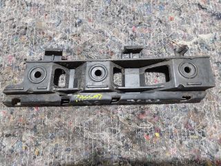 bontott VW PASSAT B6 Jobb első Oldal Lökhárító Tartó (Műanyag)