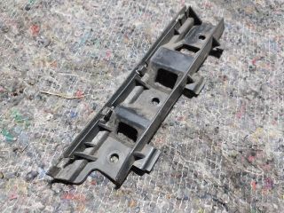 bontott VW PASSAT B6 Jobb első Oldal Lökhárító Tartó (Műanyag)