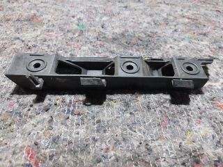 bontott VW PASSAT B6 Jobb első Oldal Lökhárító Tartó (Műanyag)