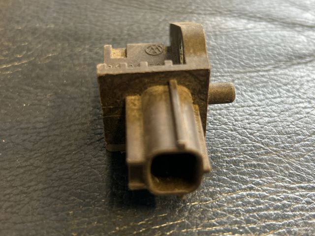 bontott VW PASSAT B6 Jobb első Oldal Ütközés Érzékelő