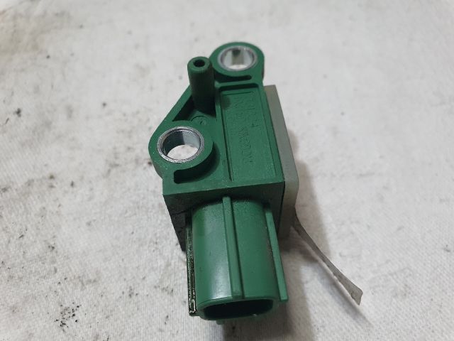 bontott VW PASSAT B6 Jobb első Oldal Ütközés Érzékelő