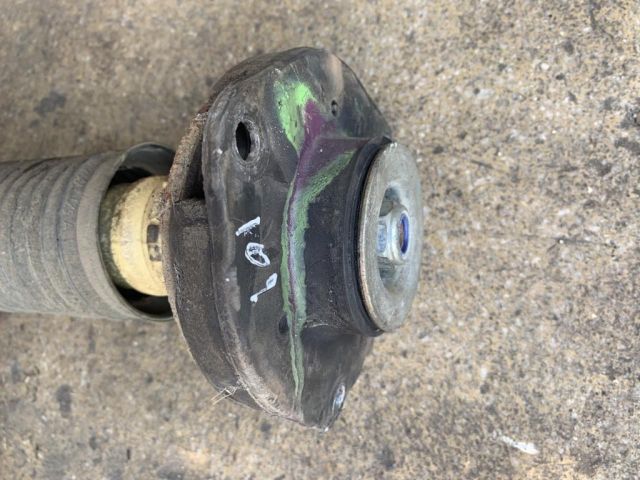 bontott VW PASSAT B6 Jobb első Torony