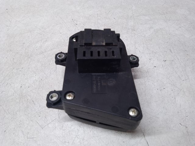 bontott VW PASSAT B6 Jobb első Ülésállító Kapcsoló