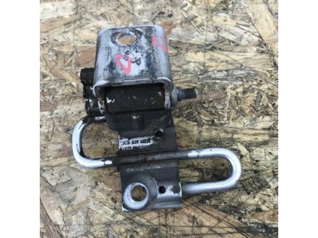 bontott VW PASSAT B6 Jobb első Zsanér