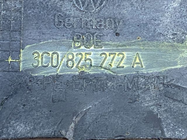 bontott VW PASSAT B6 Jobb Fenéklemez