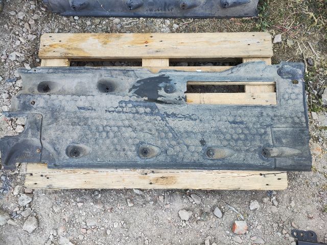 bontott VW PASSAT B6 Jobb Fenéklemez