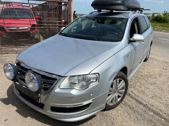 bontott VW PASSAT B6 Jobb Fényszóró Tartó