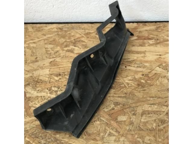 bontott VW PASSAT B6 Jobb Fényszóró Tartó