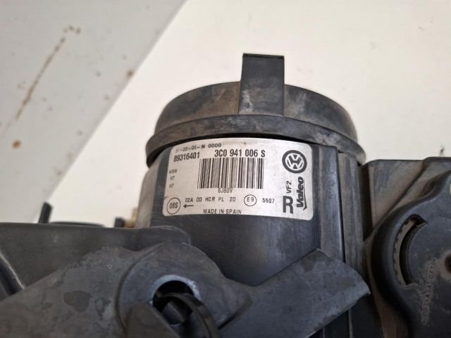 bontott VW PASSAT B6 Jobb Fényszóró