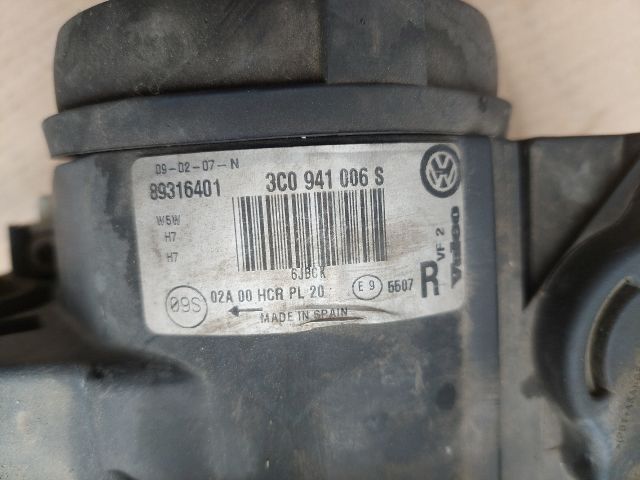 bontott VW PASSAT B6 Jobb Fényszóró