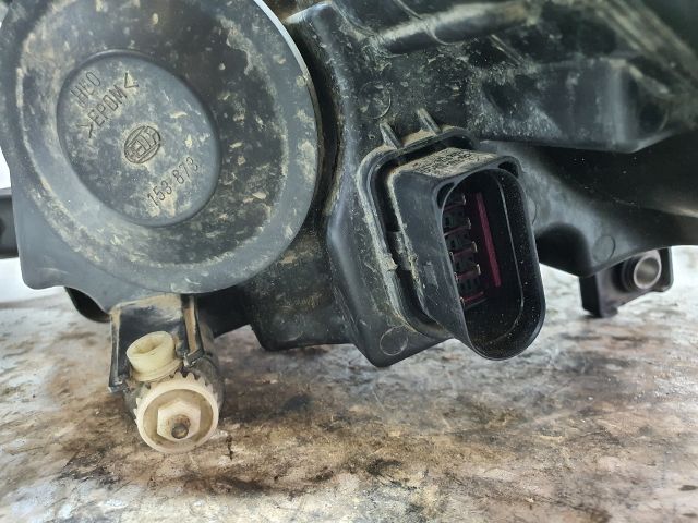 bontott VW PASSAT B6 Jobb Fényszóró