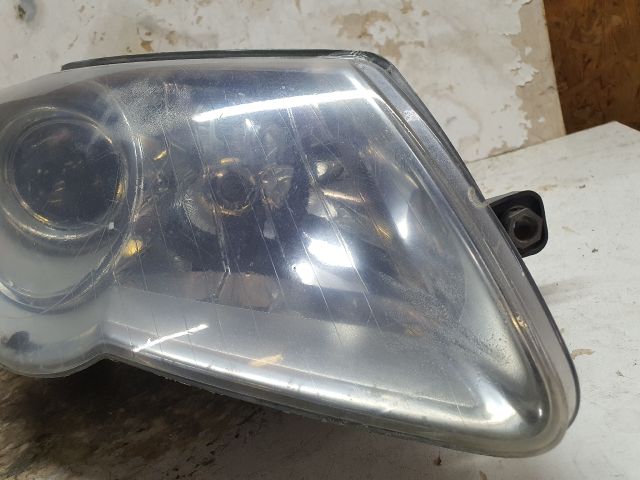 bontott VW PASSAT B6 Jobb Fényszóró
