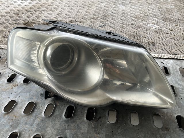 bontott VW PASSAT B6 Jobb Fényszóró