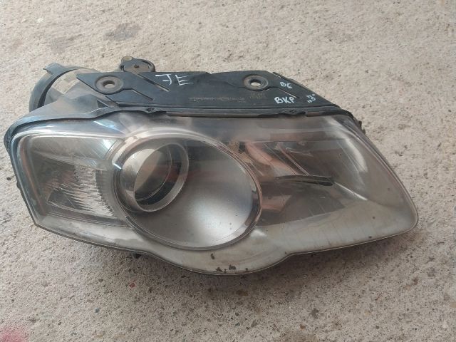 bontott VW PASSAT B6 Jobb Fényszóró