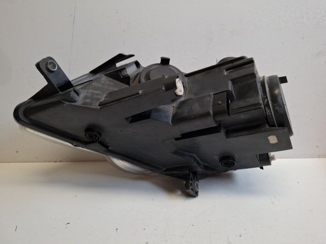 bontott VW PASSAT B6 Jobb Fényszóró