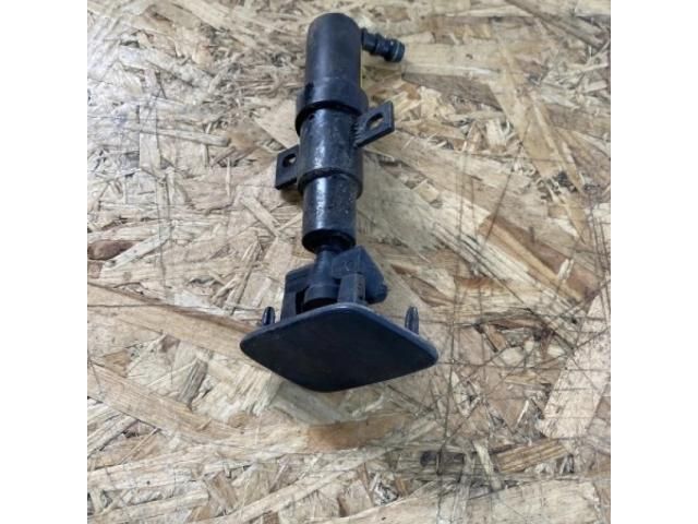 bontott VW PASSAT B6 Jobb Fényszórómosó Fúvóka