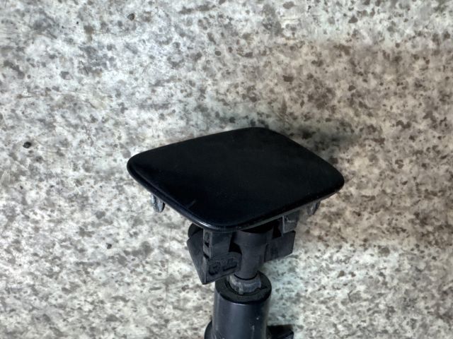 bontott VW PASSAT B6 Jobb Fényszórómosó Fúvóka