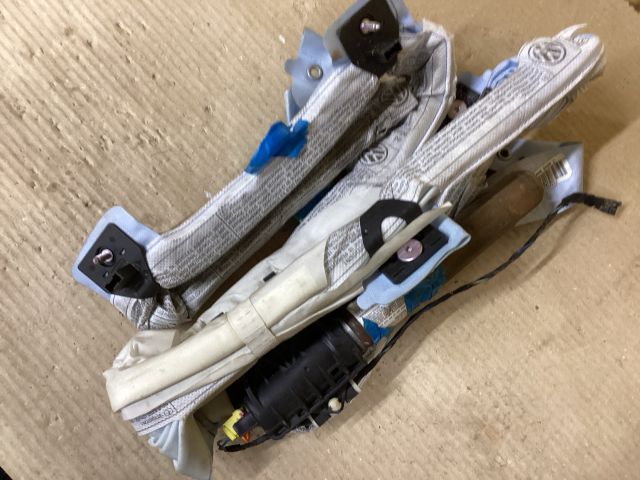 bontott VW PASSAT B6 Jobb Függönylégzsák és Oldallégzsák