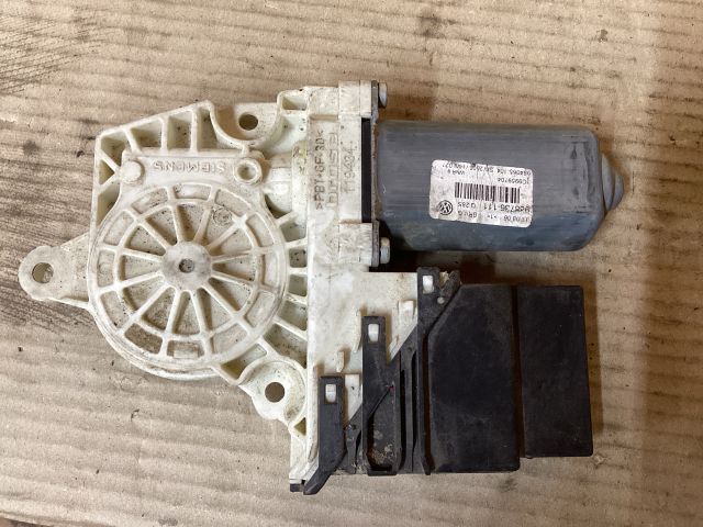 bontott VW PASSAT B6 Jobb hátsó Ablakemelő Motor