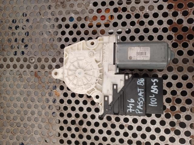 bontott VW PASSAT B6 Jobb hátsó Ablakemelő Motor