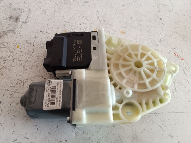 bontott VW PASSAT B6 Jobb hátsó Ablakemelő Motor