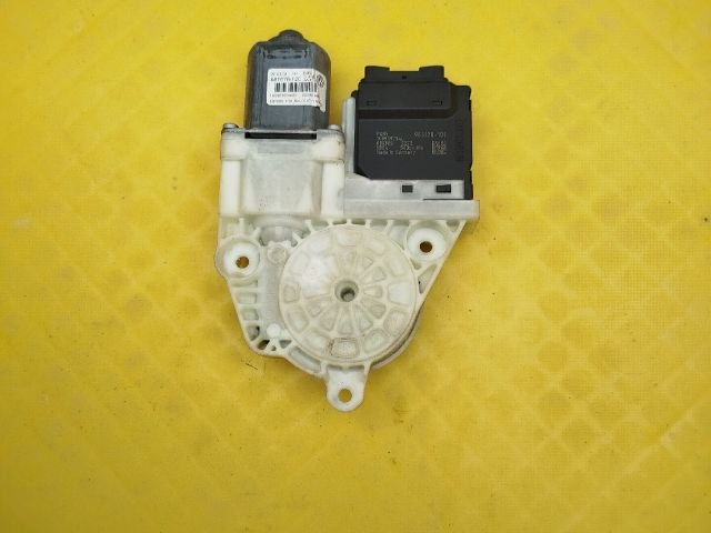 bontott VW PASSAT B6 Jobb hátsó Ablakemelő Motor