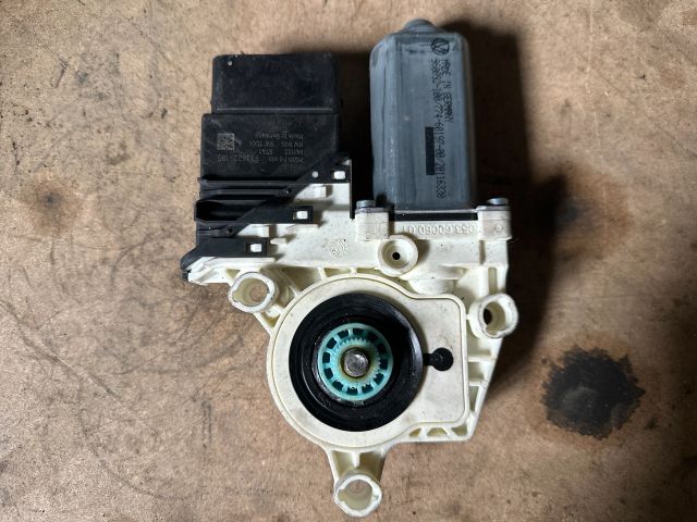 bontott VW PASSAT B6 Jobb hátsó Ablakemelő Motor