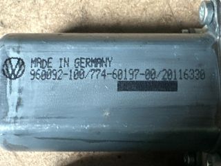 bontott VW PASSAT B6 Jobb hátsó Ablakemelő Motor