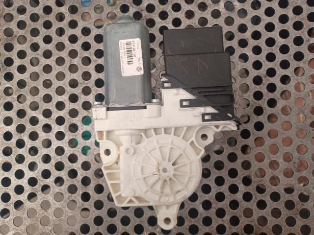 bontott VW PASSAT B6 Jobb hátsó Ablakemelő Motor